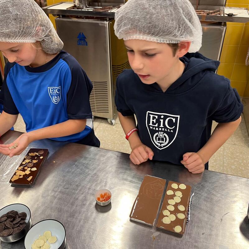 year-4_chocolate_factory-11.jpg