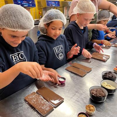 year-4_chocolate_factory-12.jpg